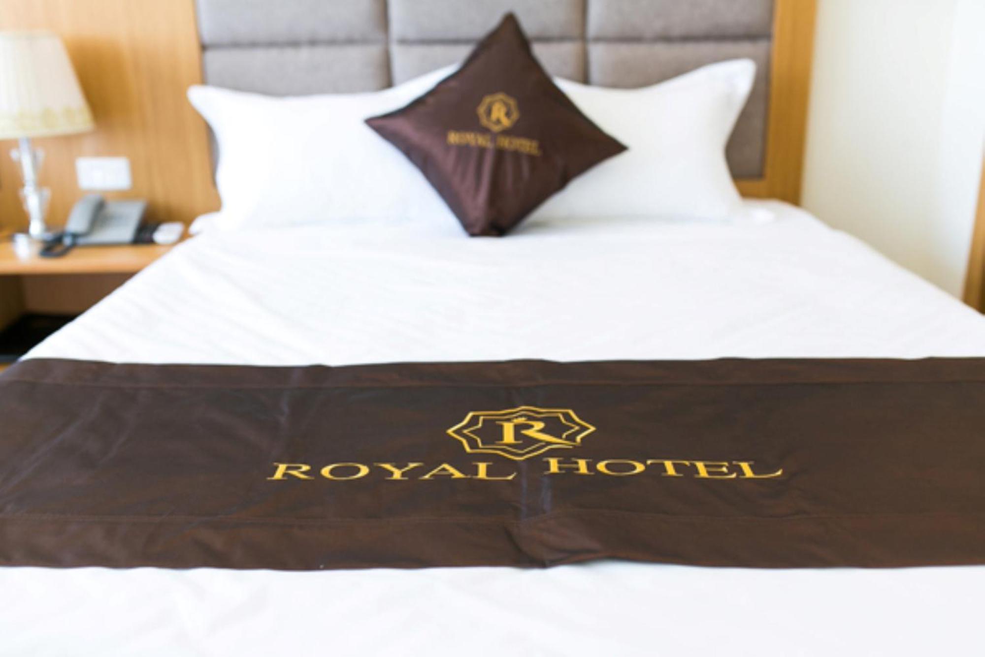 Royal Hotel 岑山 外观 照片