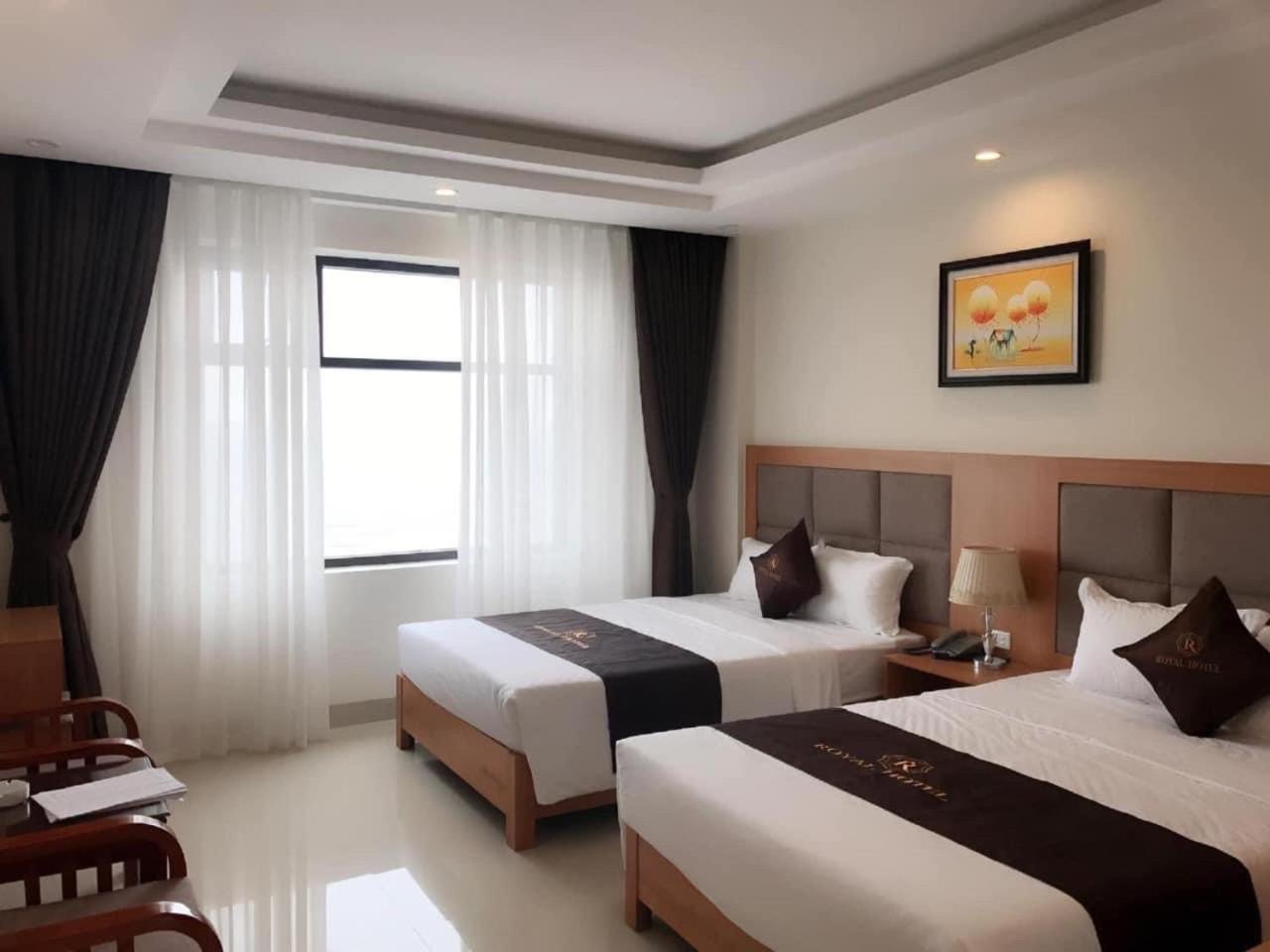 Royal Hotel 岑山 外观 照片