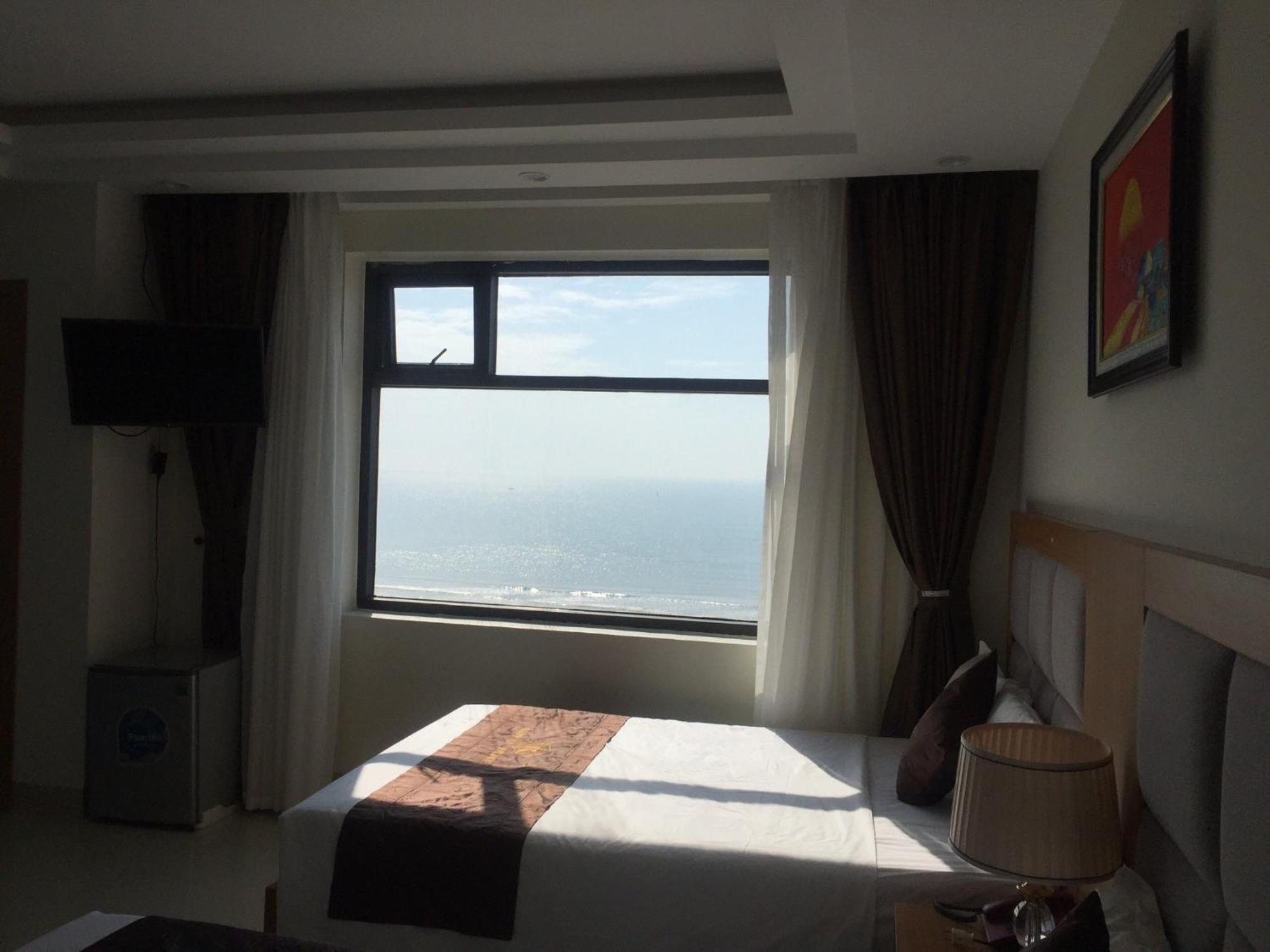 Royal Hotel 岑山 外观 照片