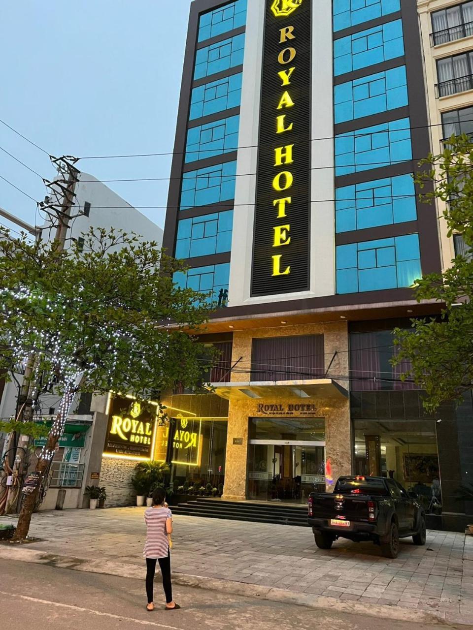 Royal Hotel 岑山 外观 照片