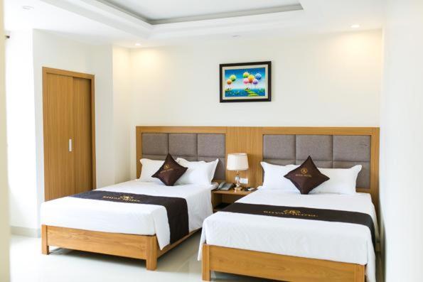 Royal Hotel 岑山 外观 照片