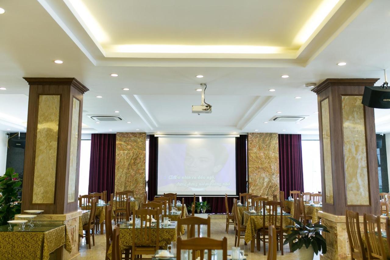 Royal Hotel 岑山 外观 照片